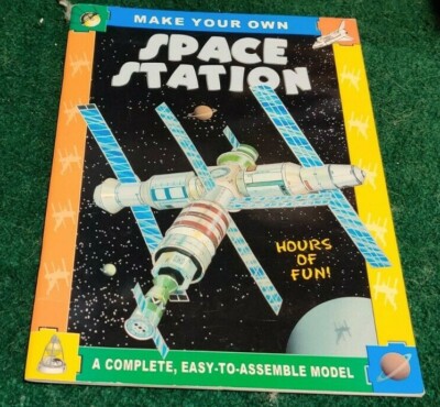 MAKE YOUR OWN SPACE STATION Complete Easy to Assemble Model P3 