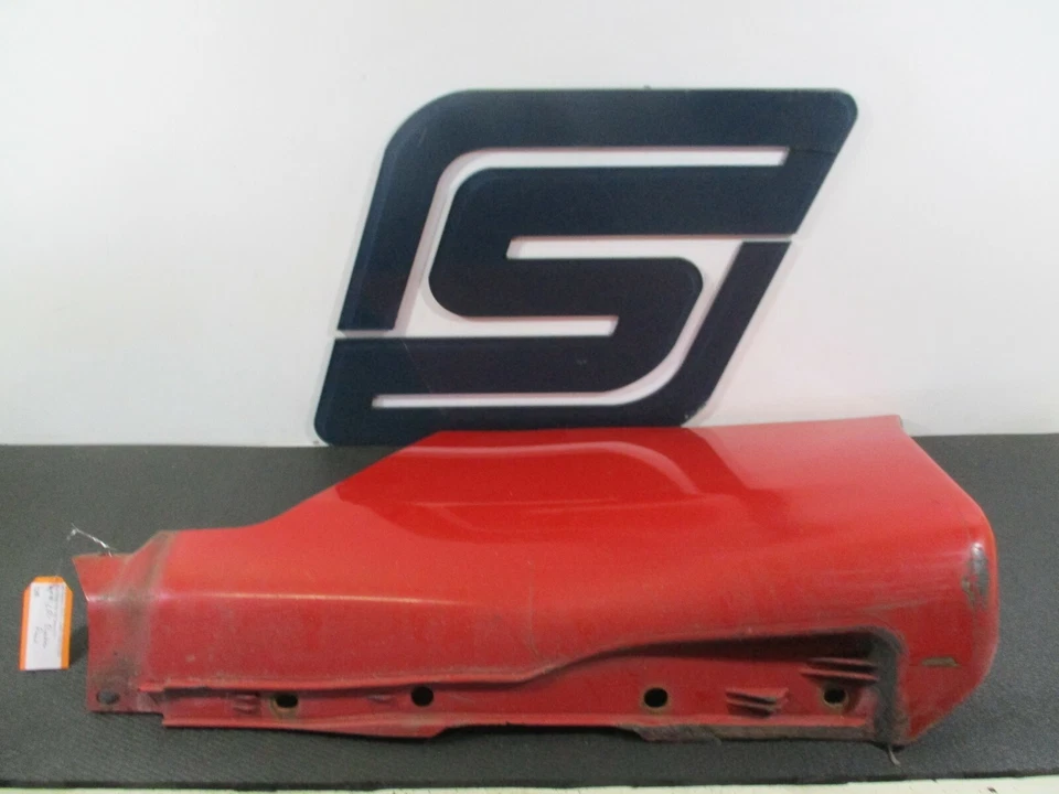 Subaru SVX 1996 panel basculante trasero inferior izquierdo faldón lateral del conductor (rojo-559) (defectos) Foto 4 de 4