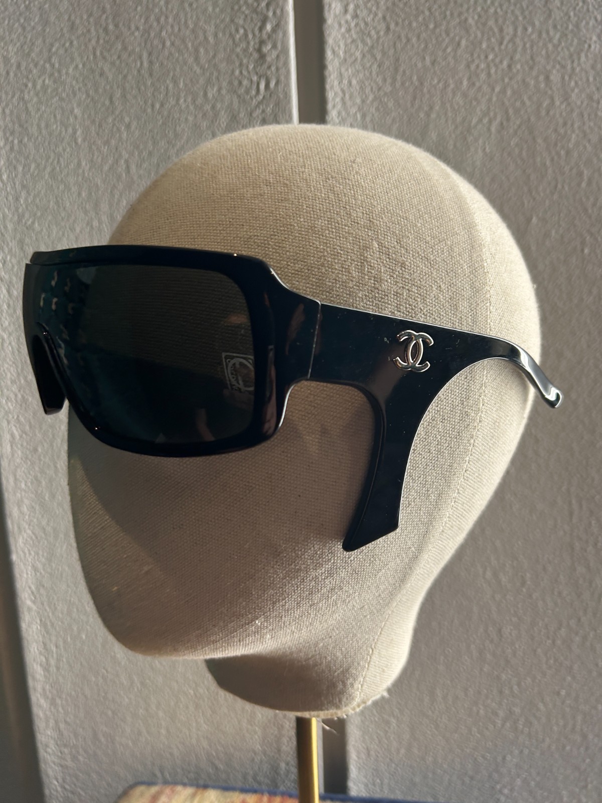 Chanel SS 2009 Sunglasses A40756 Ultra Rare Boutique Exclusive Black