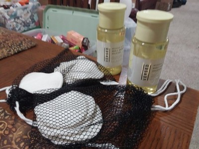 LOT/2 VERSED WEEKEND GLOW DAILY BRIGHTENING SOLUTIONS W/2 BAGS CLEANING PUFFS!