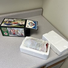 Texaco 1948 BMC Pedal Car Sky Chief Bank Numbered Die Cast 1997 Crown Premiums