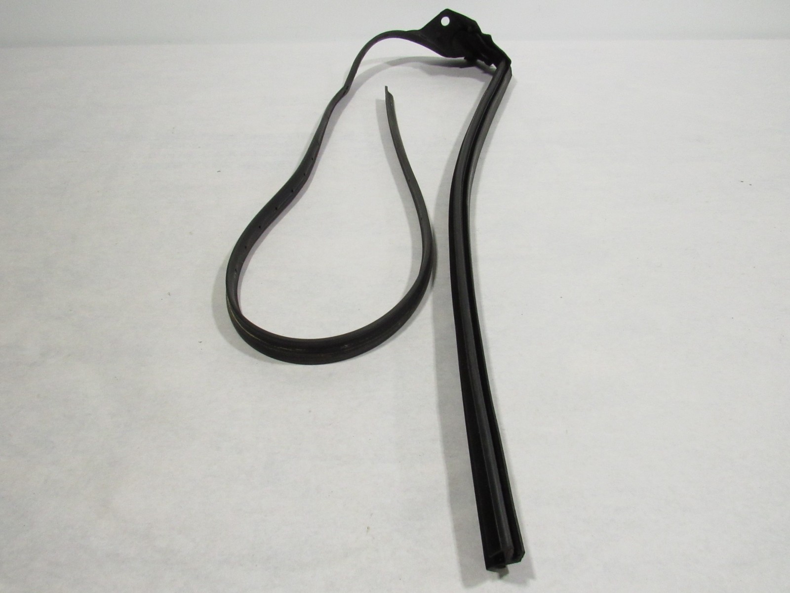 Ferrari 488 Spider 2017 Left Driver Door Inner Window Belt Gasket Seal 15-19 |@2
