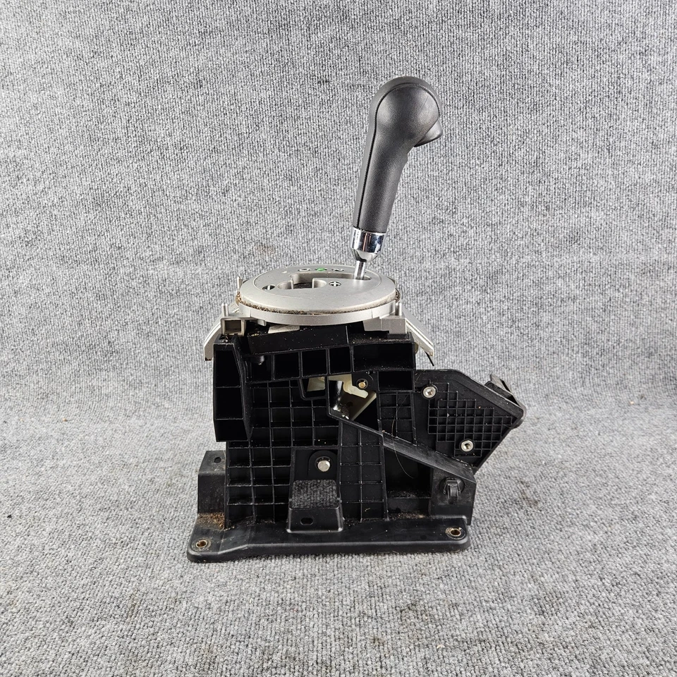 Palanca de cambios selectora de marchas de piso automática Mitsubishi Endeavor 2004-2011 probada Foto 4 de 4