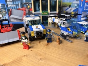LEGO CITY 60140 Police Bulldozer Break-In & 60312 Police Car 99% COMPLETE