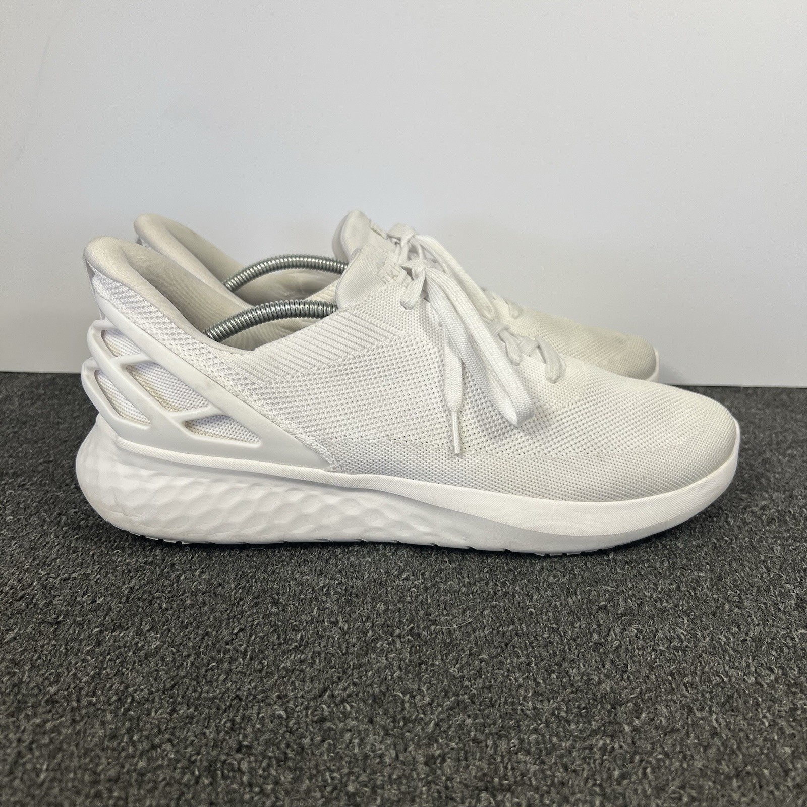 SAOLA Scarpe sneakers Kizik Athens uomo taglia 13 mani libere slip on maglia bianca