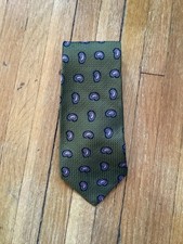 Unbranded Men's Green / Purple Paisley Textured Neck-Tie,100 Silk,USA,Light Flaw
