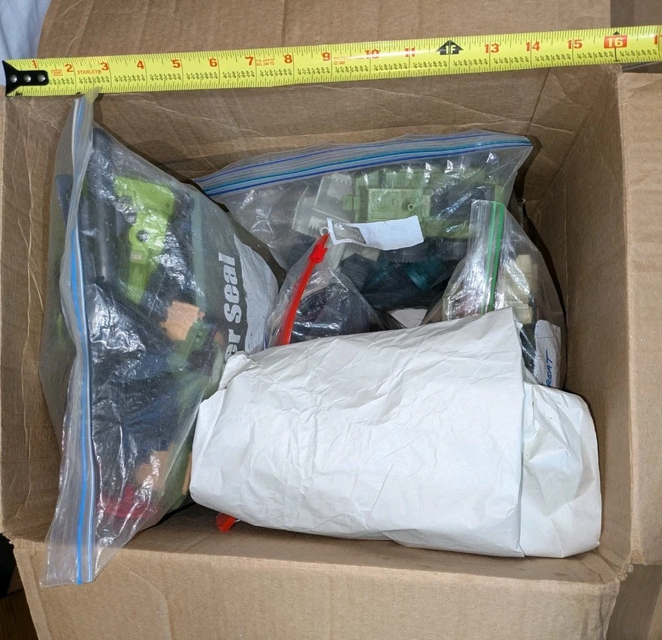 ENORME Lote de PIEZAS Originales GI Joe De Colección 82-89 Hasbro G.I. Joe 7+ libras de piezas! Foto 2 de 4