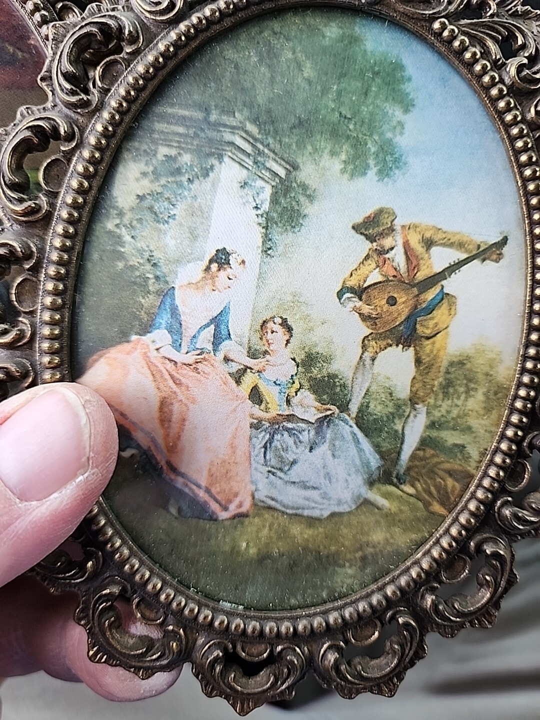 (2) Ornate Oval Brass Picture Frames Made In Italy Floral Print Gimbels