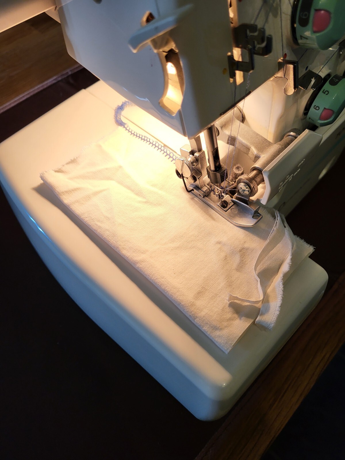 Toyota SL1T Overlock Sewing Machine eBay
