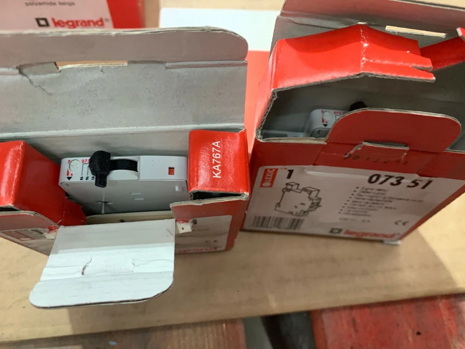 Set Of 2 Legrand 073 51 Signal Defect - Image 2 of 2