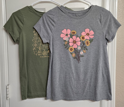 *2* Cat & Jack Girls Graphic Short Sleeve T-Shirts, Size XL (14)