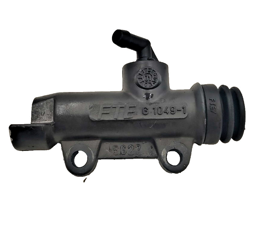 POMPA FRENO POSTERIORE ( KM 70.000 )-BMW K 1200 RS ANNO 2001 AL 2005