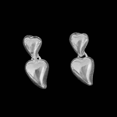 925 Sterling Silber handgefertigte Doppel Kiesel Herz Ohrringe von Chris Lewis