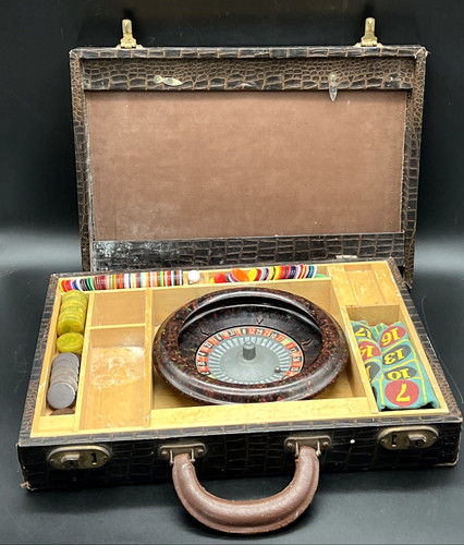 Vtg Bakelite Roulette Wheel Set in Faux Alligator Case w/ Poker Chips Mat AS IS