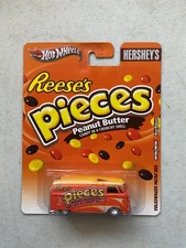 2012 HOT WHEELS  REESE’S PIECES VOLKSWAGEN MICRO BUS 1/64 DIECAST