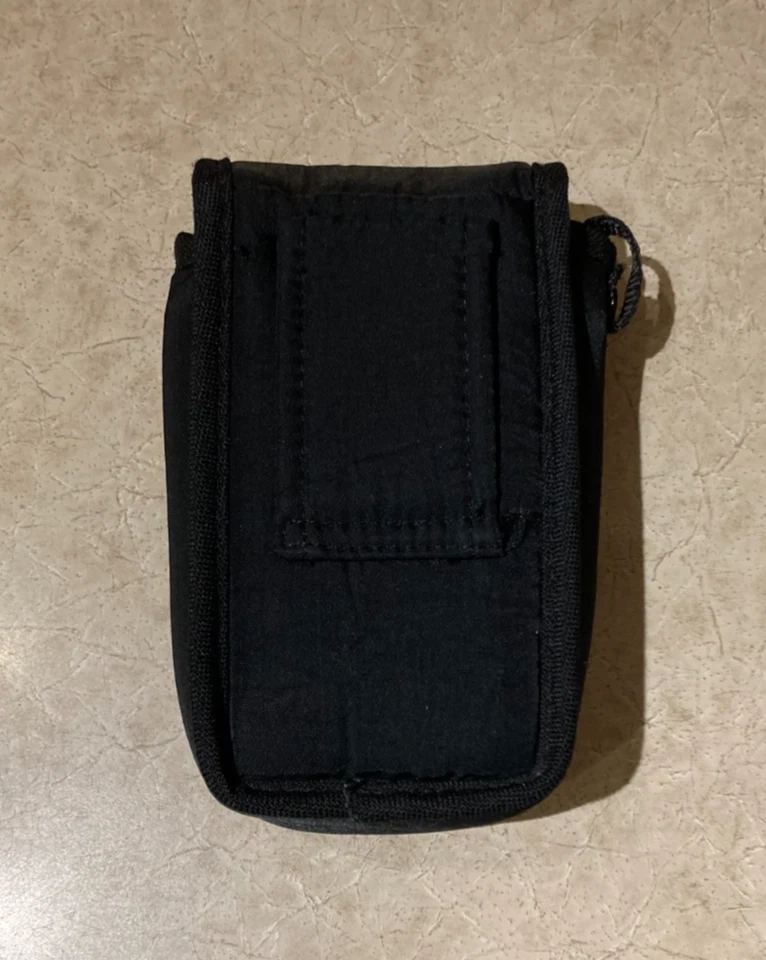 Bolsa acolchada compacta para cámara Nikon con correa Foto 3 de 4