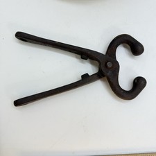 Vintage Cast Iron Bull Nose Lead Ring Puller Pliers Rustic Farm Barn Decor