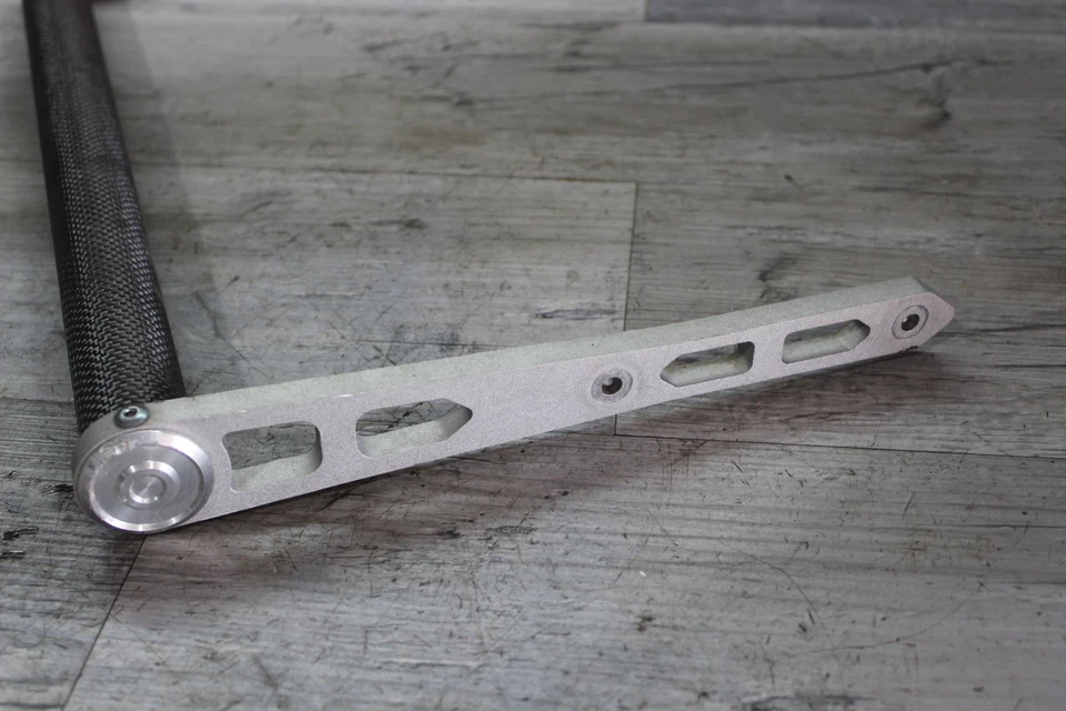 Barra de agarre de parachoques trasero Polaris Assault Rmk 800 2015 1017850 Foto 3 de 4