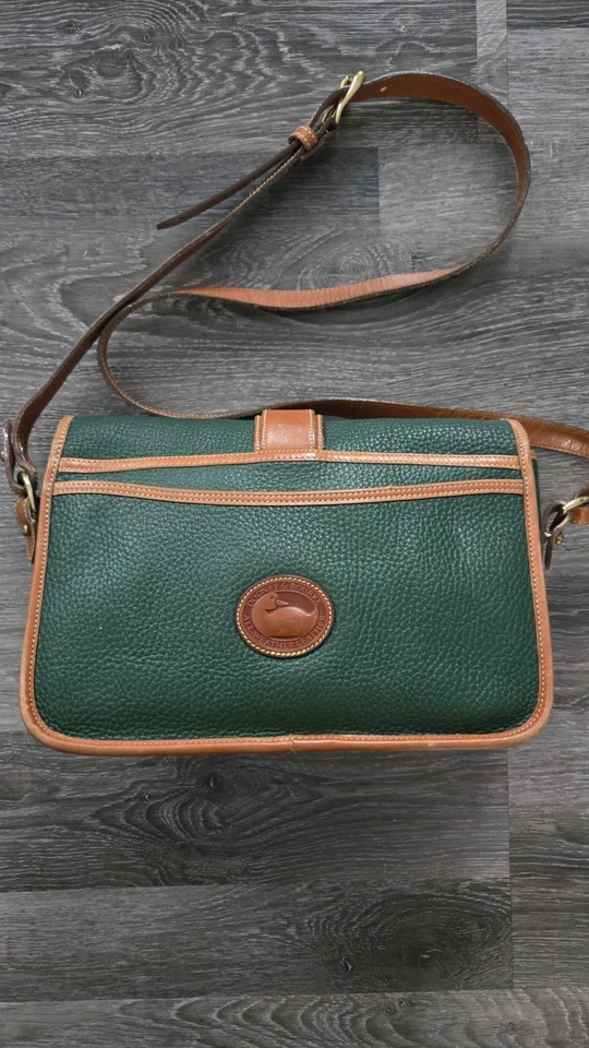 Bolso Bandolera Dooney & Bourke Vintage Cuero Guijarro Verde Tostado Como Nuevo Foto 4 de 4