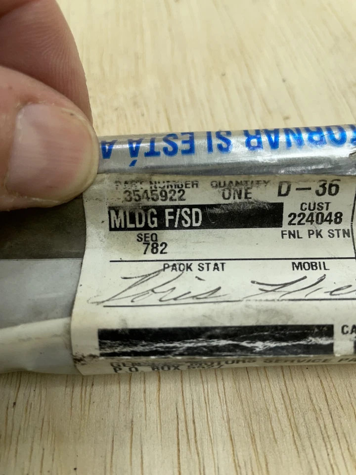 GM OEM Front Door Window Belt Reveal Molding 94-99 Cadillac Deville 3545922 NOS - Image 3 of 4