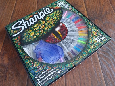 Special Edition Sharpie permanent markers set Markers unused Box used Art drawin