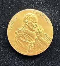 MEDAGLIA IN ORO 917 “GIOVANNI PAOLO II” Per l’IST.POL. e ZECCA dello Stato
