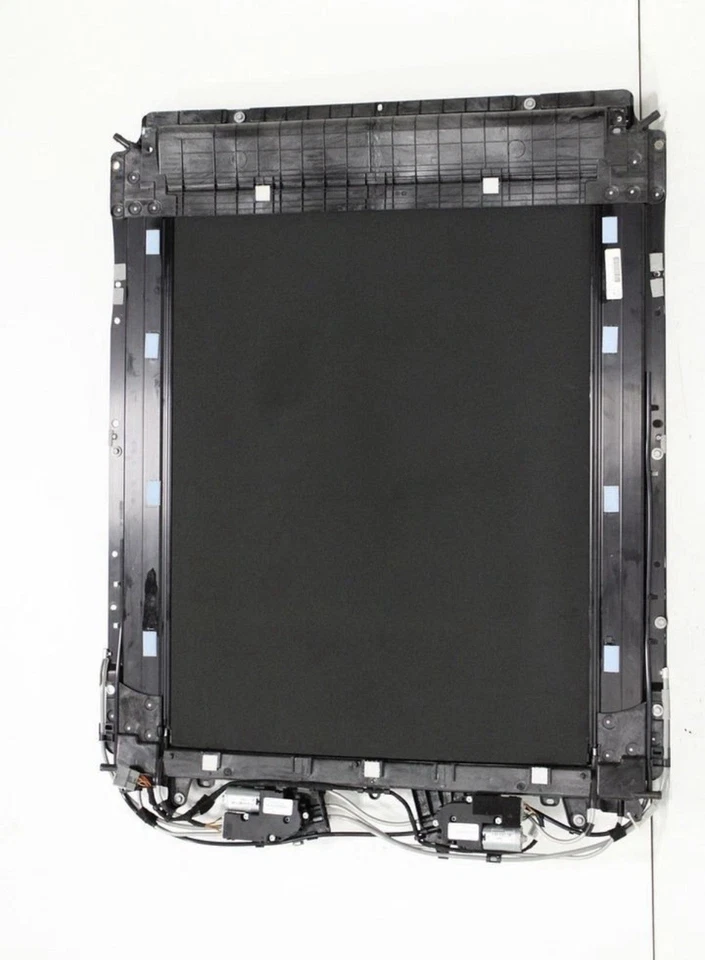 ✅ 2014-2023 CHRYSLER 300 SEDAN UPPER ROOF SUNROOF MOONROOF GLASS & MOTOR OEM - Image 2 of 4