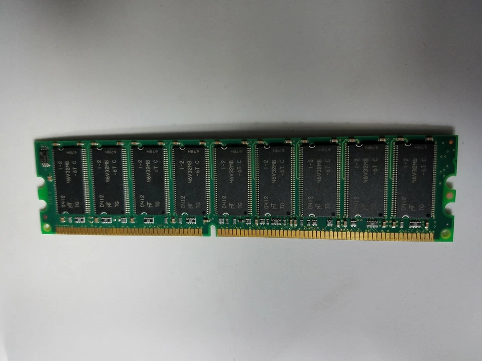 New -  MT18VDDT6472AG-26AC4 Micron 512MB DDR 266 CL2  Server RAM Memory (20-4) - Image 3 of 4