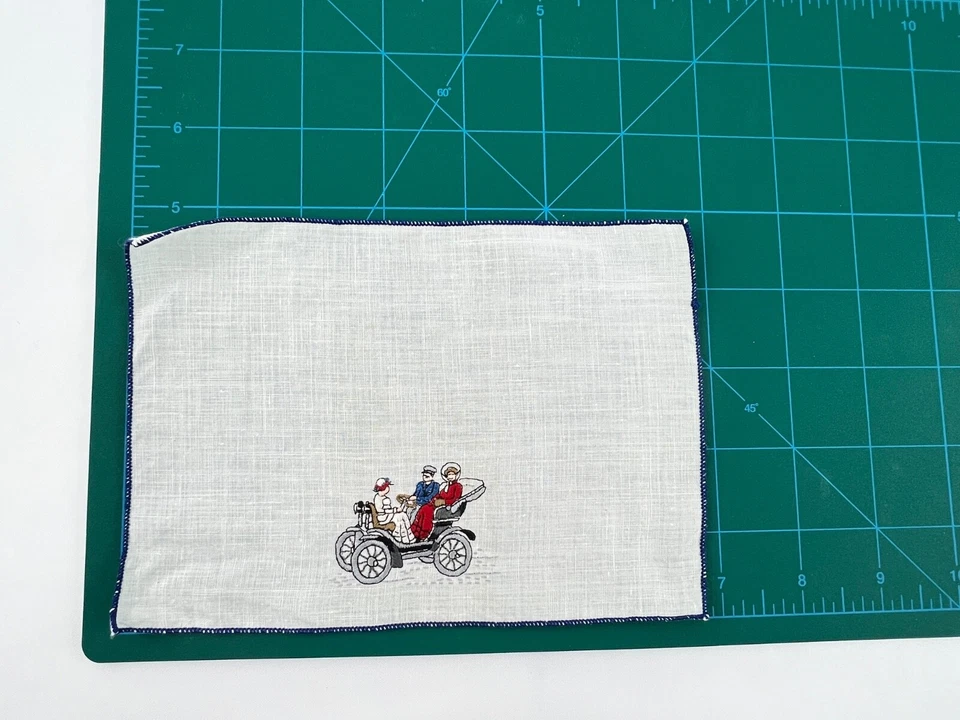 Lote De Colección De 8 Servilletas De Cóctel Bordadas Modos De Transporte Tren Barco Foto 3 de 4