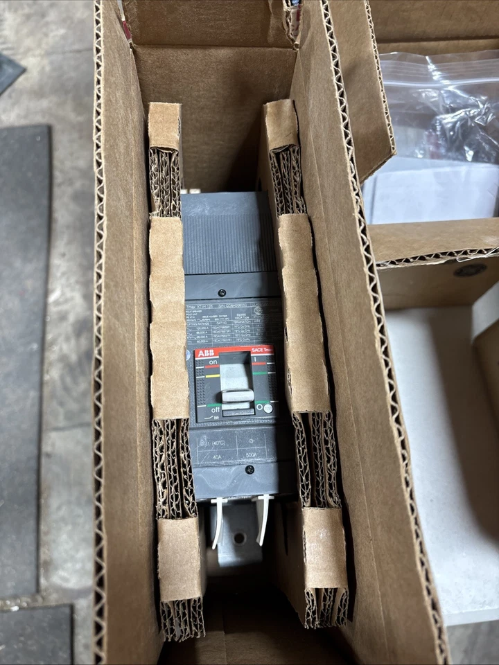 ABB Sace tmax xt1h 125 3 杆 45 安培断路器 Allen Bradley 全新带盒 — 第 4/4 张图片