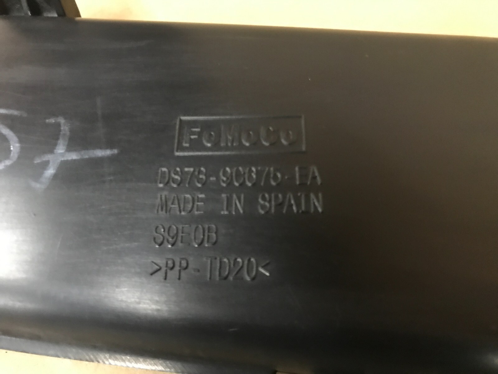 FORD MONDEO 2.0 HYBRID FRONT PANEL AIR INTAKE PIPE DS739C675EA 2015