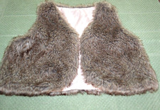 Girls size 7-8 Faux fur silky lined Vest