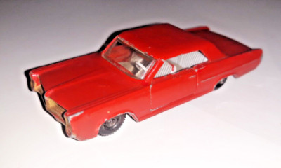 Matchbox N°. MB-22-c PONTIAC Grand Prix Sports Coupé  US-Car 1964 Regular Wheels
