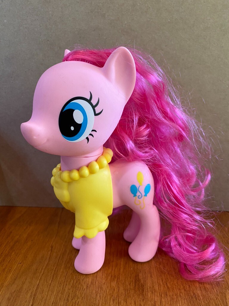 My Little Pony Pinkie Pie 2016 con camicia gialla giocattolo per bambini