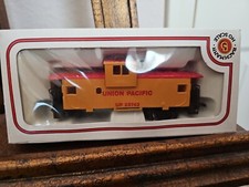 Bachmann HO Union Pacific UP Rd 25743 36' Wide Vision Caboose Train Car 17701