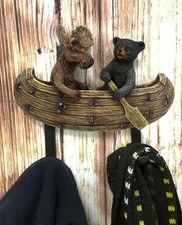 Ganchos de pared Forest Creek Buddies rústicos de oso negro y alce en bote canoa