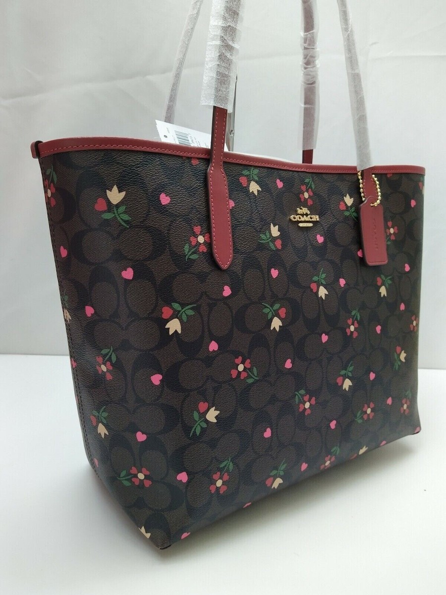 トートバッグ COACH City Tote In Signature Canvas With Heart Print CP052 Coach City Tote In Signature Canvas With Heart Print CP052