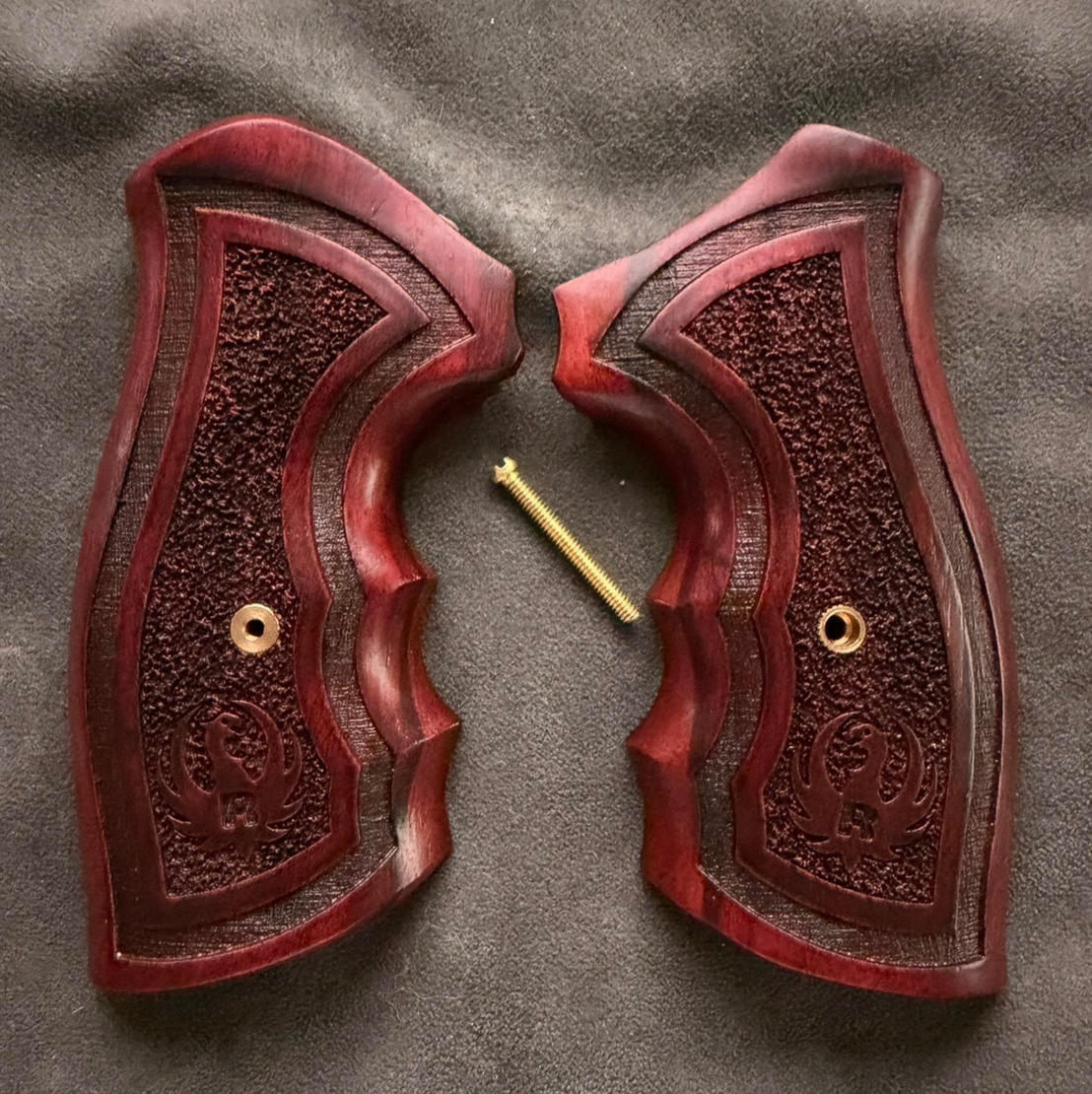 Ruger GP100 grips or Super Redhawk Alaskan models,New Hardwood