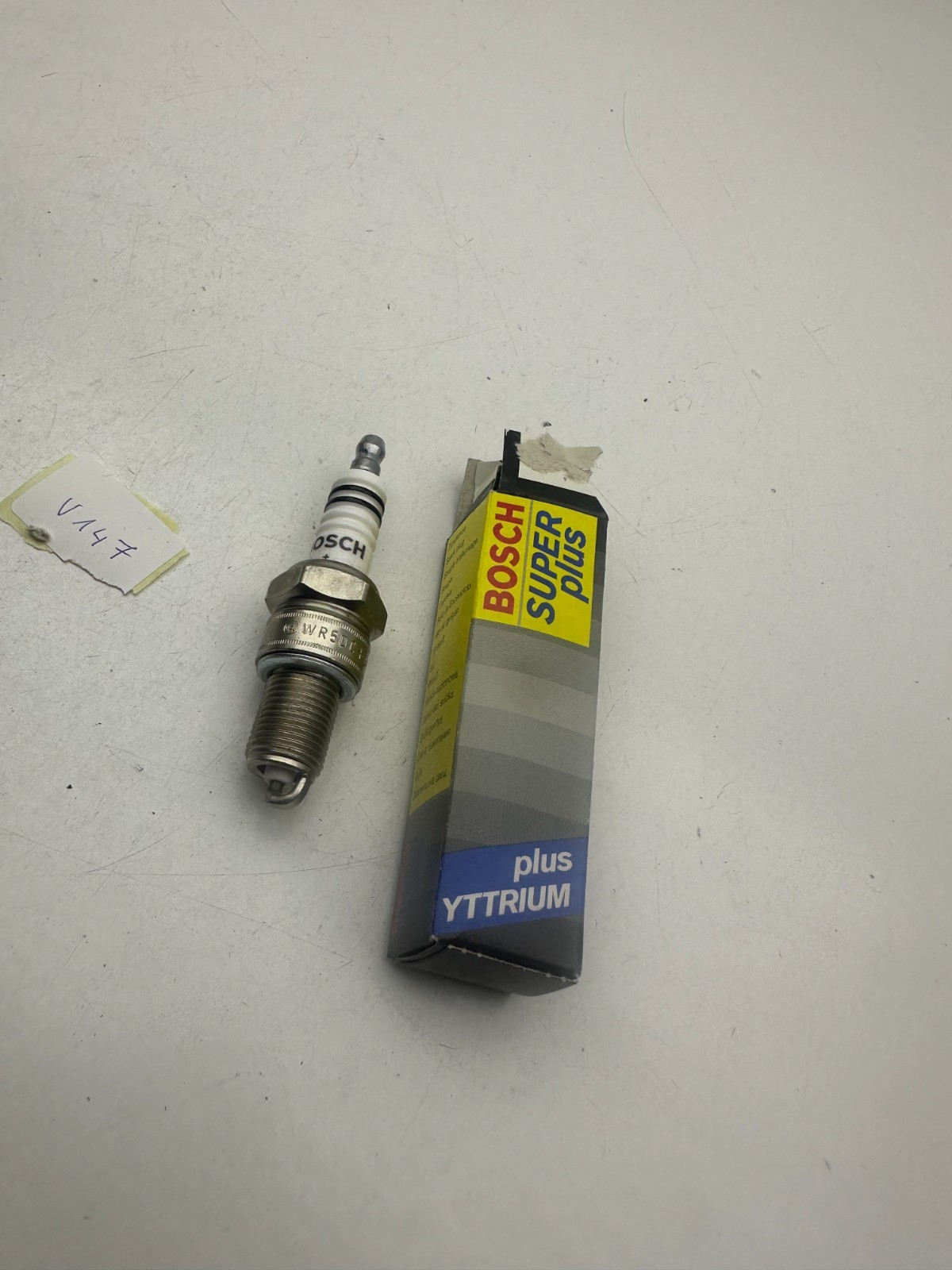 4X Spark plug BOSCH WR5DC 0242245552 AUDI FORD VOLVO VW PORSCHE YAMAHA LANCIA