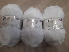 Snuggle Up, Snuggly Super Soft Kintting Yarn, 3x 100g, White