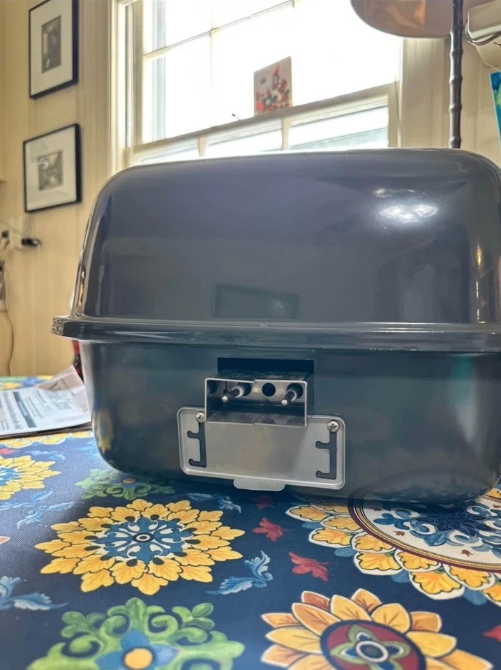 New Pampered Chef Portable Indoor Outdoor 2 in 1 Electric Grill #2719 - New