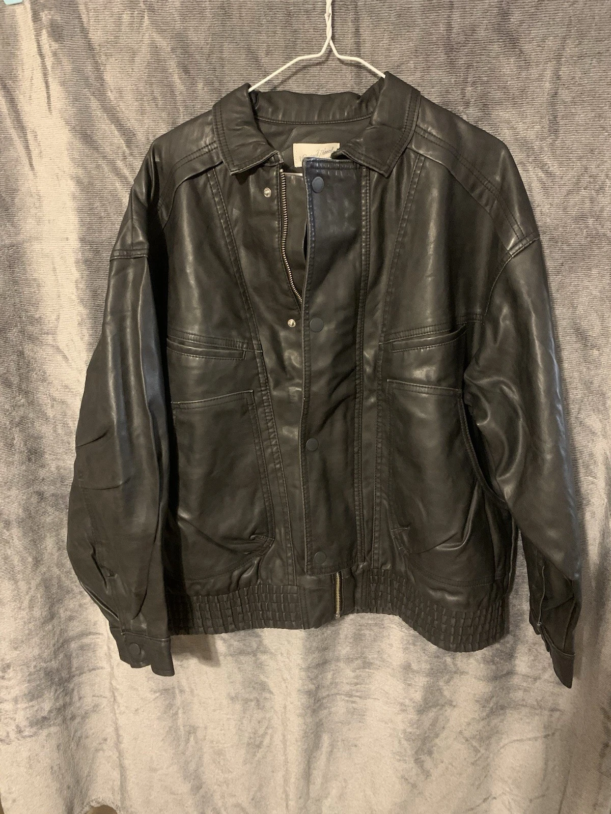 Universal Thread Black Bomber Jacket Large Lined Zipper Button Accents