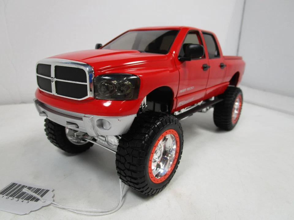 风火轮 1/18 红色 DROPSTARS 道奇 RAM 1500 4X4 * MINOR ISSUE * 无盒 *VHTF* — 第 2/4 张图片
