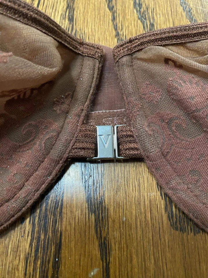 Victoria's Secret Precioso Sexy Sujetador Moca con Aros 38D Floral Transparente Cierre Frontal Foto 3 de 4