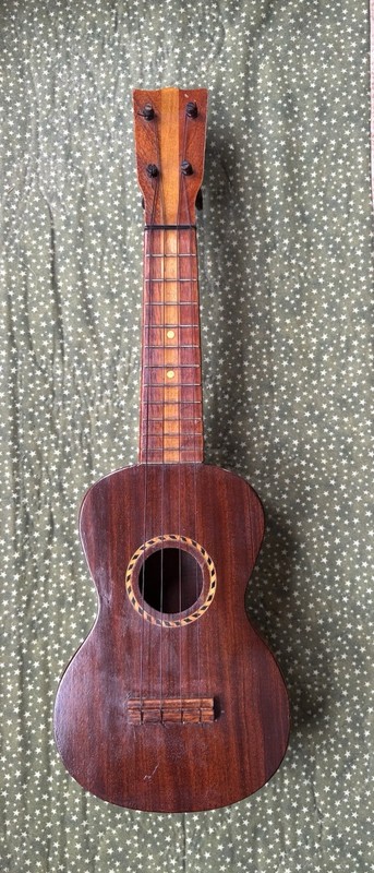 SOPRANO UKULELE, SOUTHERN CALIF.  STYLE; Spanish heel, 3 piece neck, Low G setup
