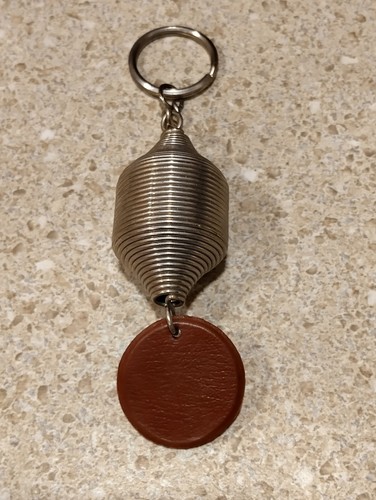 Vintage ATLANTIC CITY SPRING SOUVENIR Keychain New Jersey - Picture 2 of 2