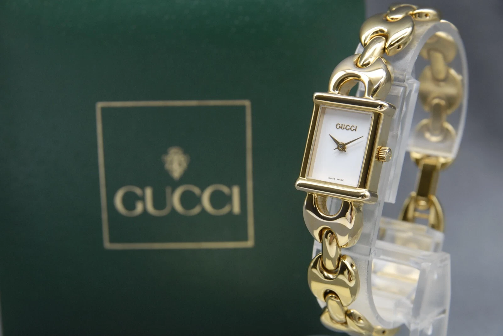 【N COMME NEUVE avec boite】 Montre Femme GUCCI 1800L 3 Change Belt 16mm Cadran Blanc Or QZ