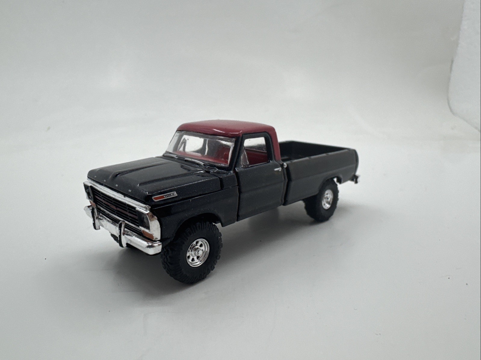 M2 Machines 1/64 1969 Ford F-100 Loose