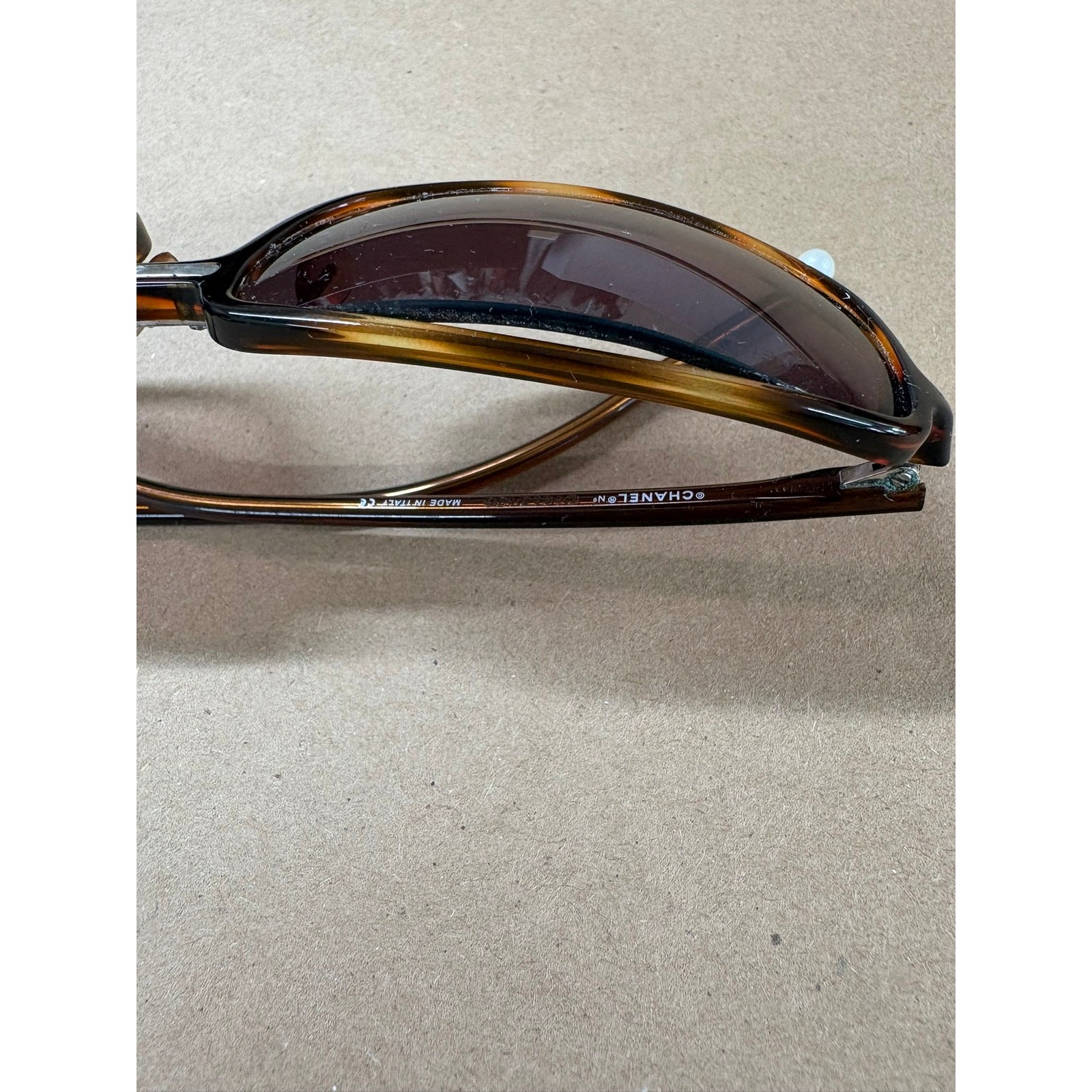 Chanel Rectangular Tortoise Shell Frame/ Faux Pea… - image 4