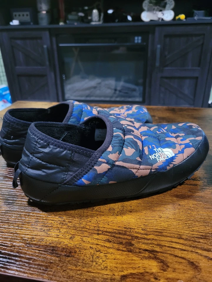 The North Face Men Thermoball Traction Mule V Slippers Size 8 Blue Black Camo - Image 2 of 3